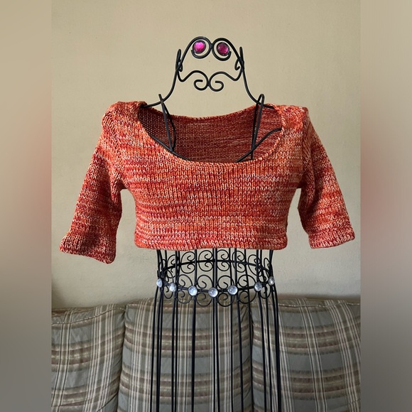 Y2k Knitted mini crop top/sweater - Picture 2 of 3